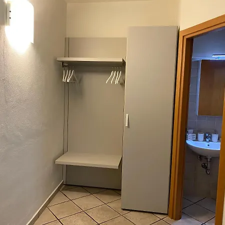 Alojamento de Acomodação e Pequeno-almoço Alda Levanto